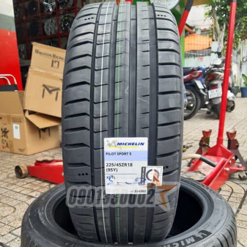 Lop Vo Xe Michelin 225 45ZR18 95Y Pilot Sport 5