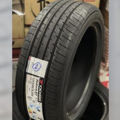 Lốp (Vỏ) Xe Yokohama 225/50R18 95V BluEarth XT AE61
